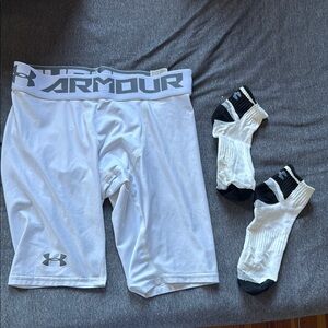 Under Armour White and Black Boxer Briefs and Socks Set